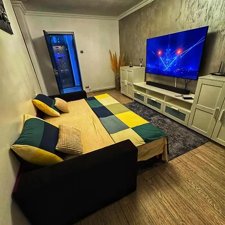 Maya Apartman *